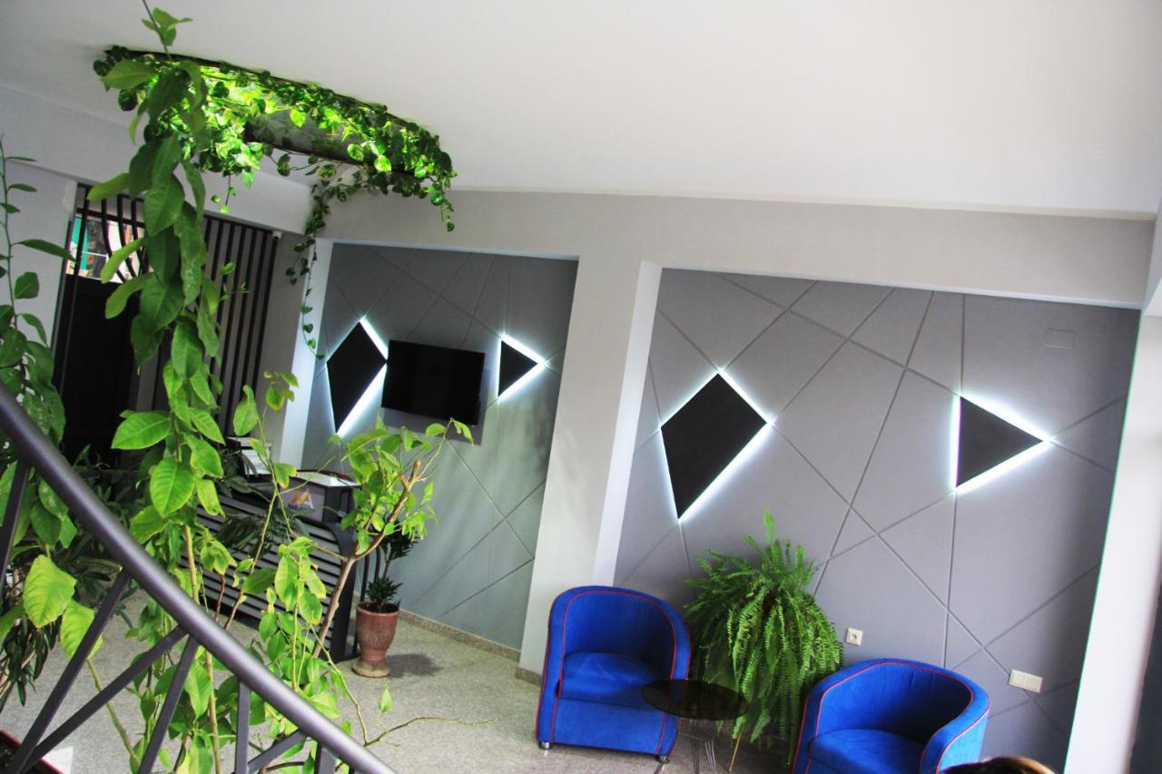 Nice Hotel Yerevan Ngoại thất bức ảnh