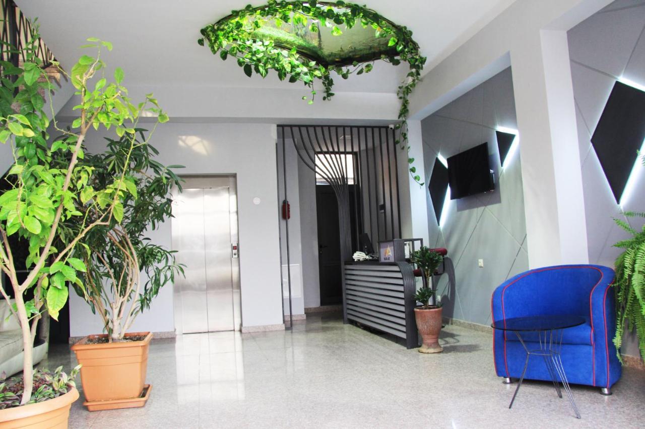 Nice Hotel Yerevan Ngoại thất bức ảnh