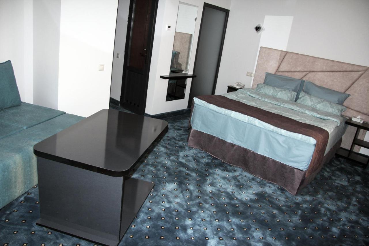 Nice Hotel Yerevan Ngoại thất bức ảnh