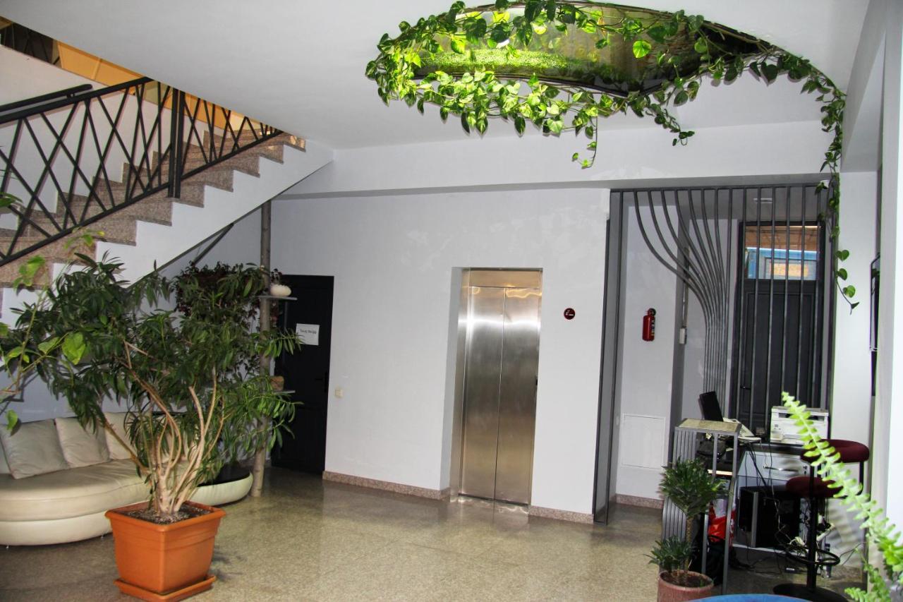 Nice Hotel Yerevan Ngoại thất bức ảnh