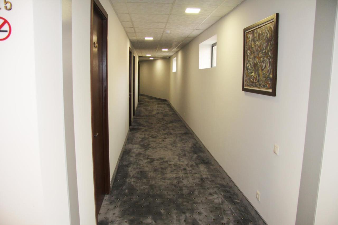 Nice Hotel Yerevan Ngoại thất bức ảnh